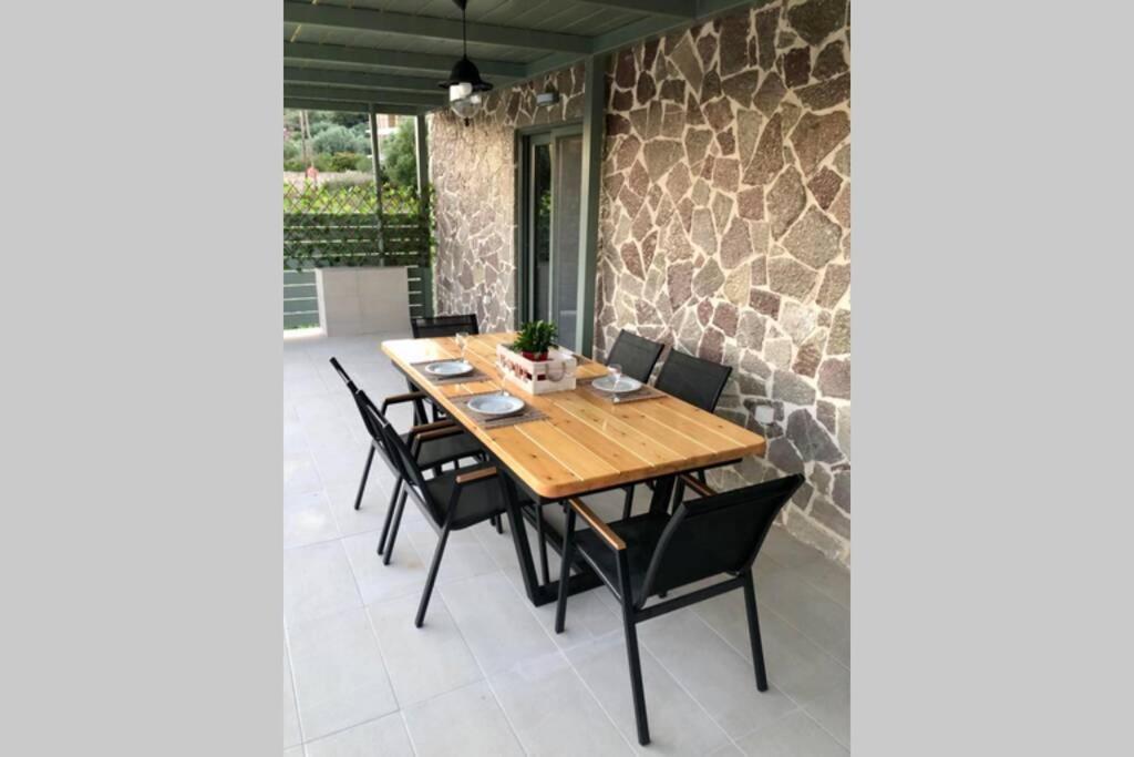 Villa Afrato Calma In Trapezaki-Private Pool -2 Br ตราเปซากิ ภายนอก รูปภาพ
